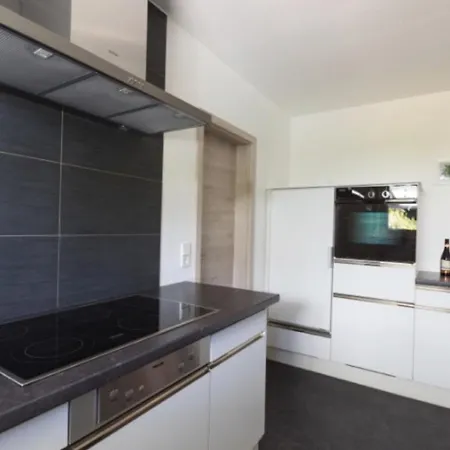 Bassler Apartment *